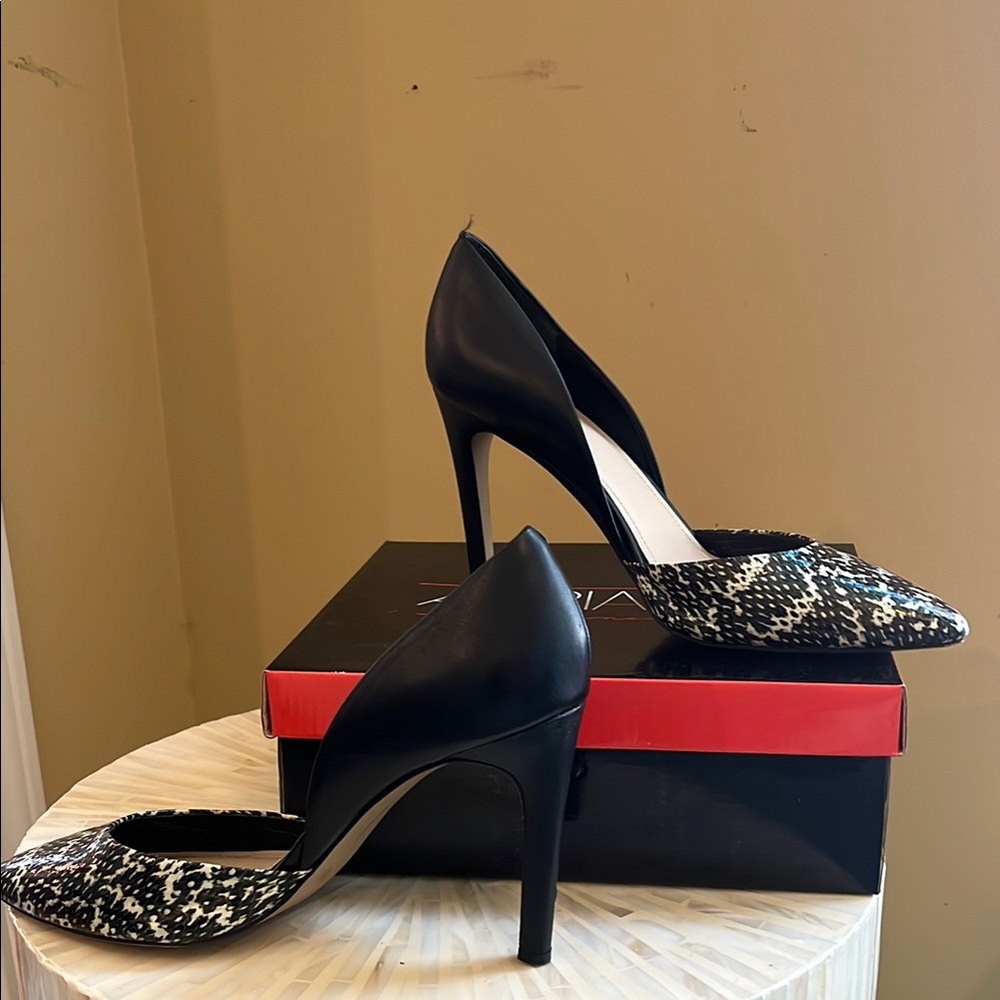 Vince Camuto Black and White Elegant Heels, Size 10M